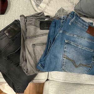 Men Guess and Express jeans bundle sizes 33x32 / 34x32
